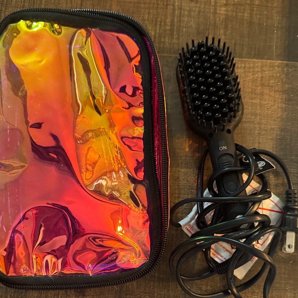 amika Iridescent Pink Orange Travel Case with Black Heated Brush